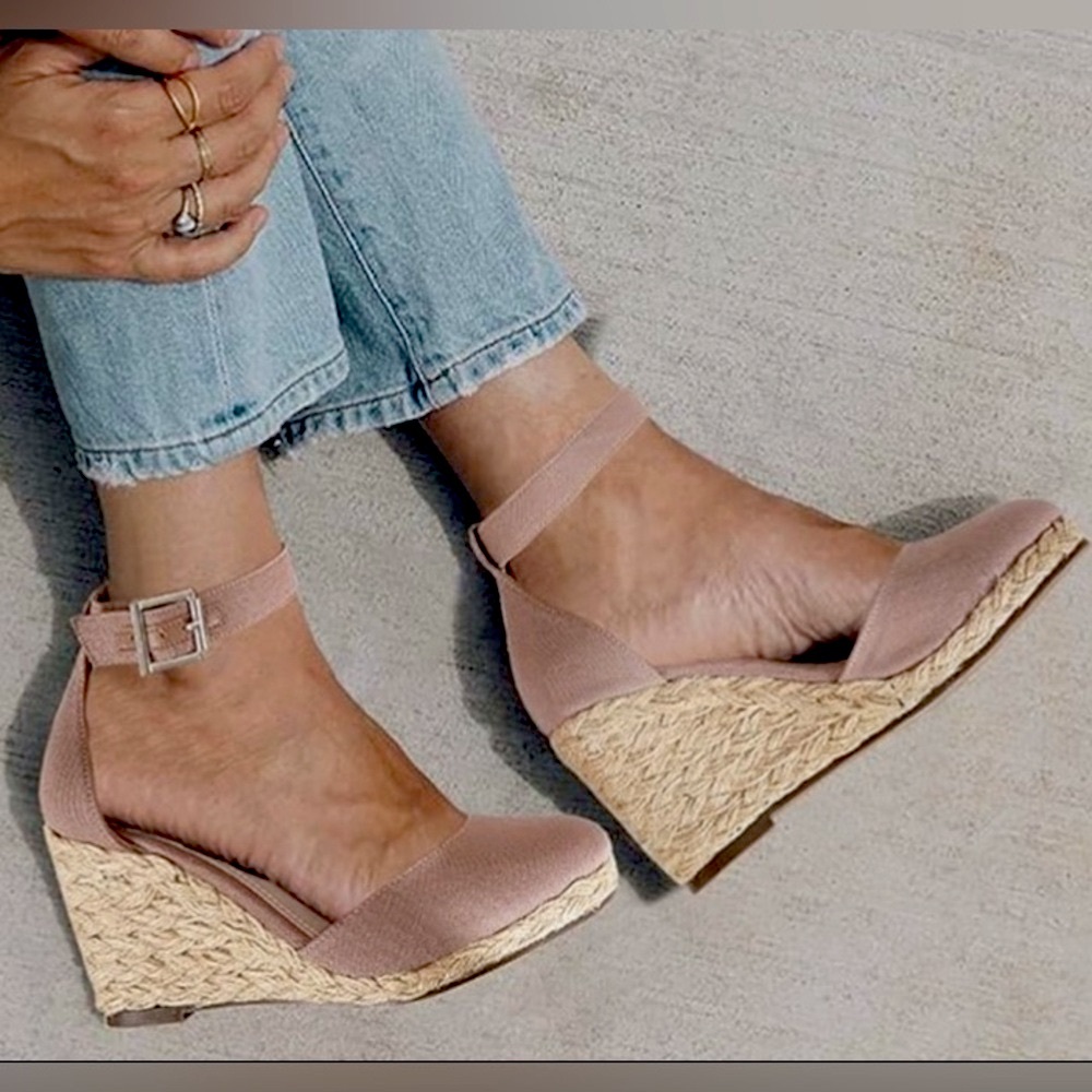 Brand New Mocha Closed Toe Ankle Strap Wedge Espadrilles - Picture 4 of 13